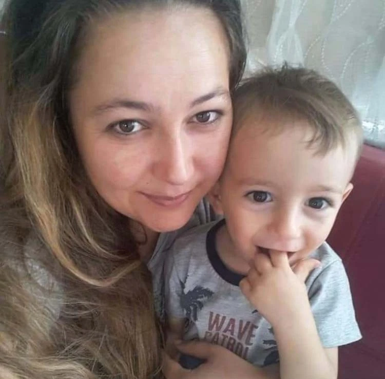 Yangında hayatını kaybeden 3 kardeş yürekleri yaktı! Yılın ilk gününde toprağa verildi