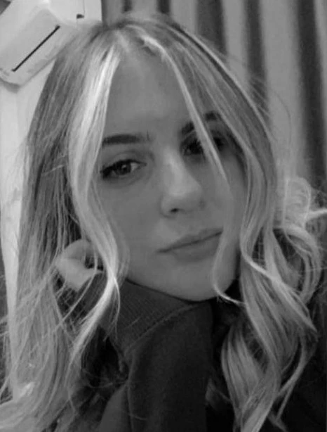 Barışma teklifini kabul etmeyen eski nişanlısına sokak ortasında kurşun yağdırdı