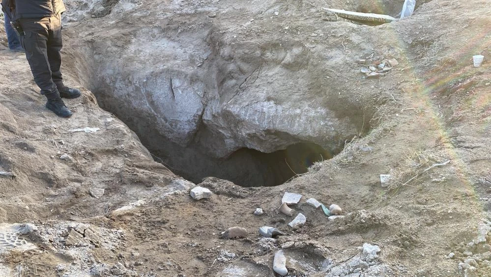 Define ararken kazdığı tünelin altında kalarak can verdi