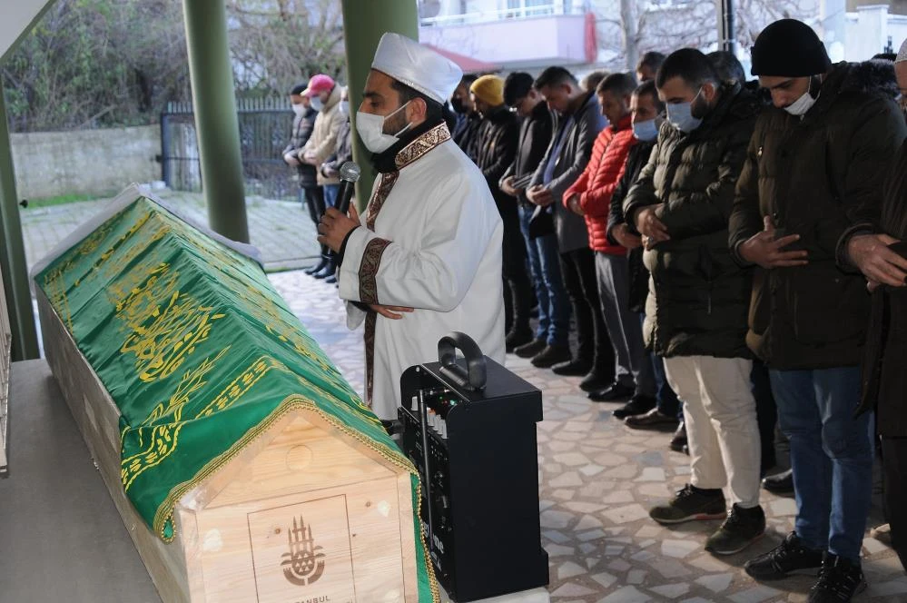 Çöp kamyonu çarpmıştı: Minik Aysel toprağa verildi