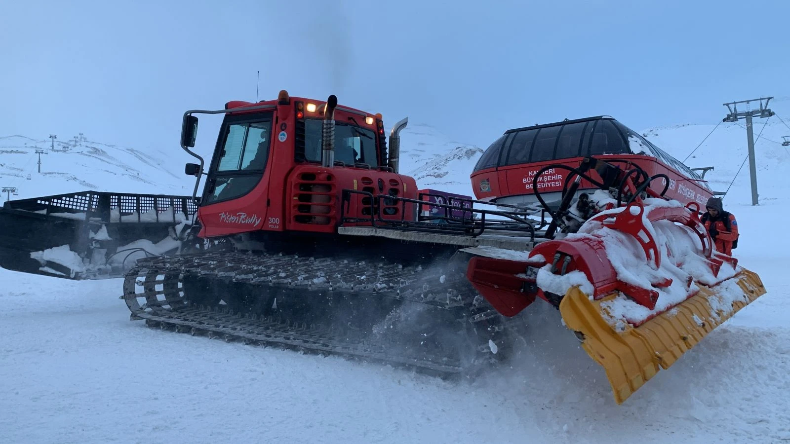 Son dakika: Kayseri Erciyes Dağı'nın Hisarcık kapı bölgesine çığ düştü
