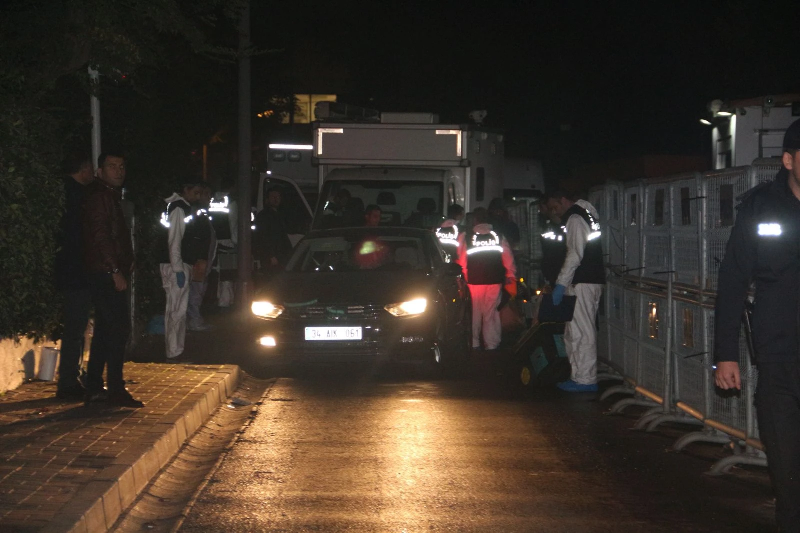 Ekipler konsolosluktaki incelemelerini tamamladı