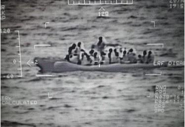 İzmir'de 83 göçmen yakalandı