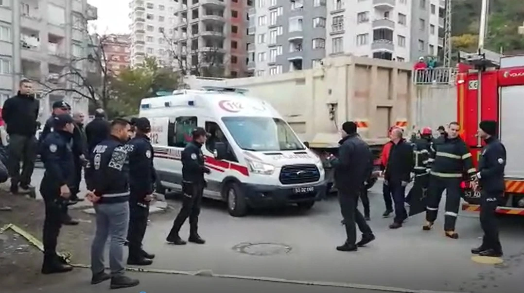 Rize’de ters yöne giren kamyon anne ve kızının ölümüne neden oldu