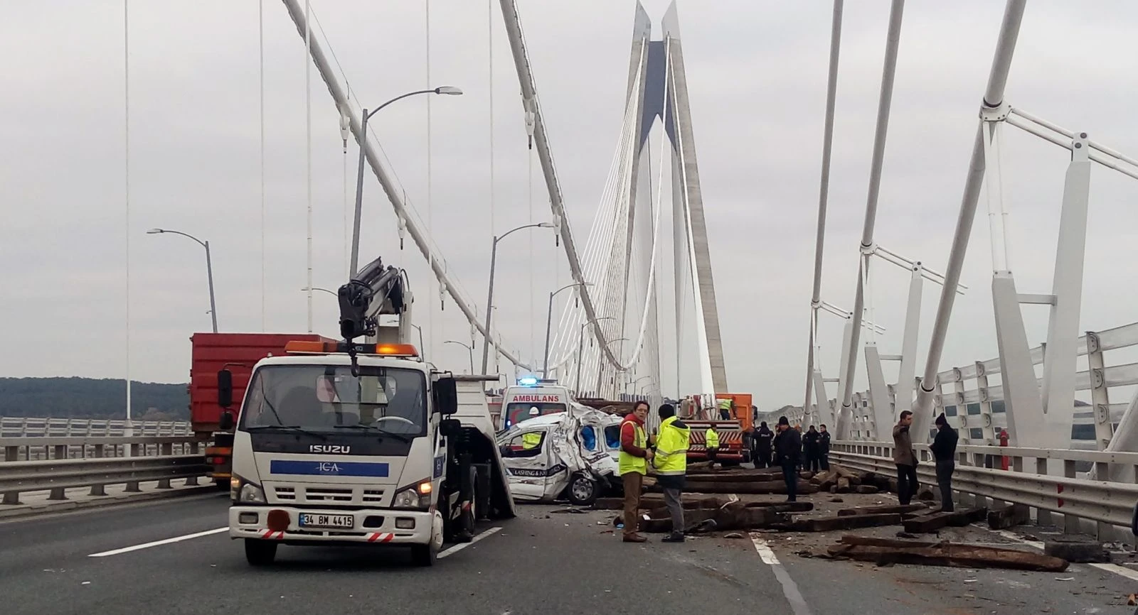 Yavuz Sultan Selim Köprüsü'nde feci kaza: 1 ölü, 2 polis yaralı