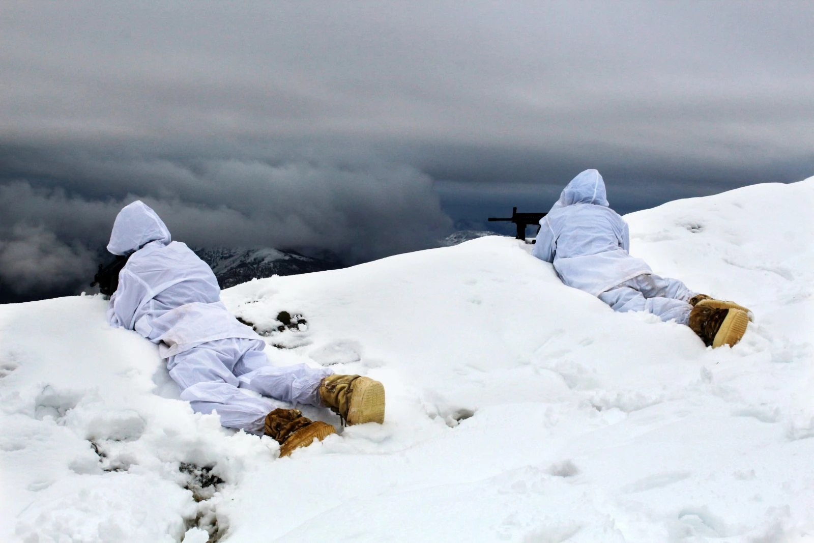 Mehmetçik kar kış demeden görevde