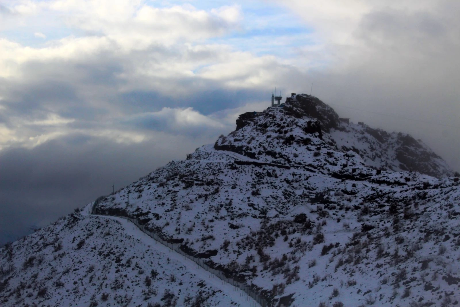 Mehmetçik kar kış demeden görevde