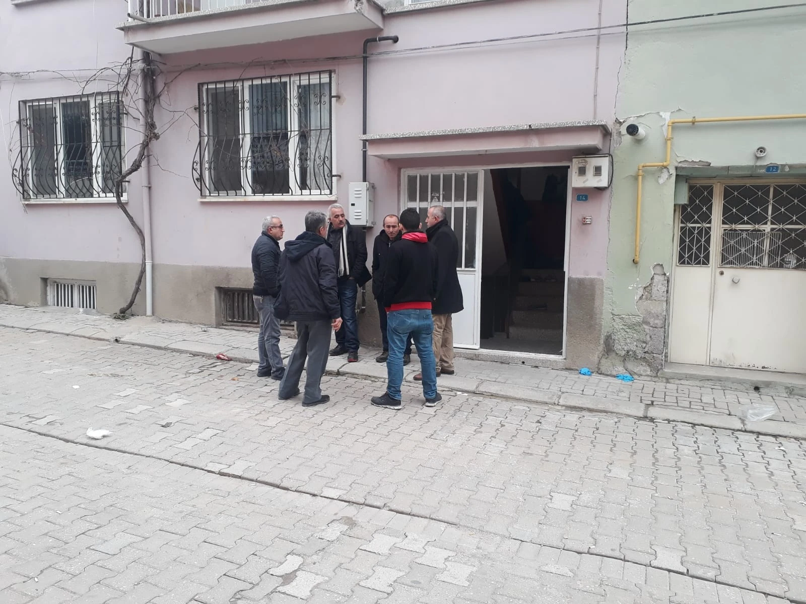 3 kardeş yataklarında ölü bulundu