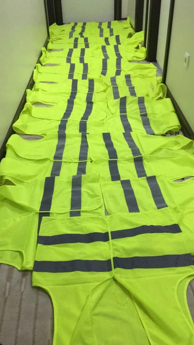 Bursa'da FETÖ'nün gaybubet evlerinden sarı ve turuncu yelek çıktı