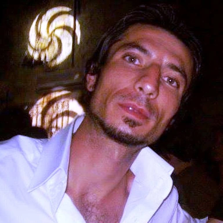 Ayvalık’ta aşırı sürat ölüm getirdi: 1 ölü, 1 ağır yaralı