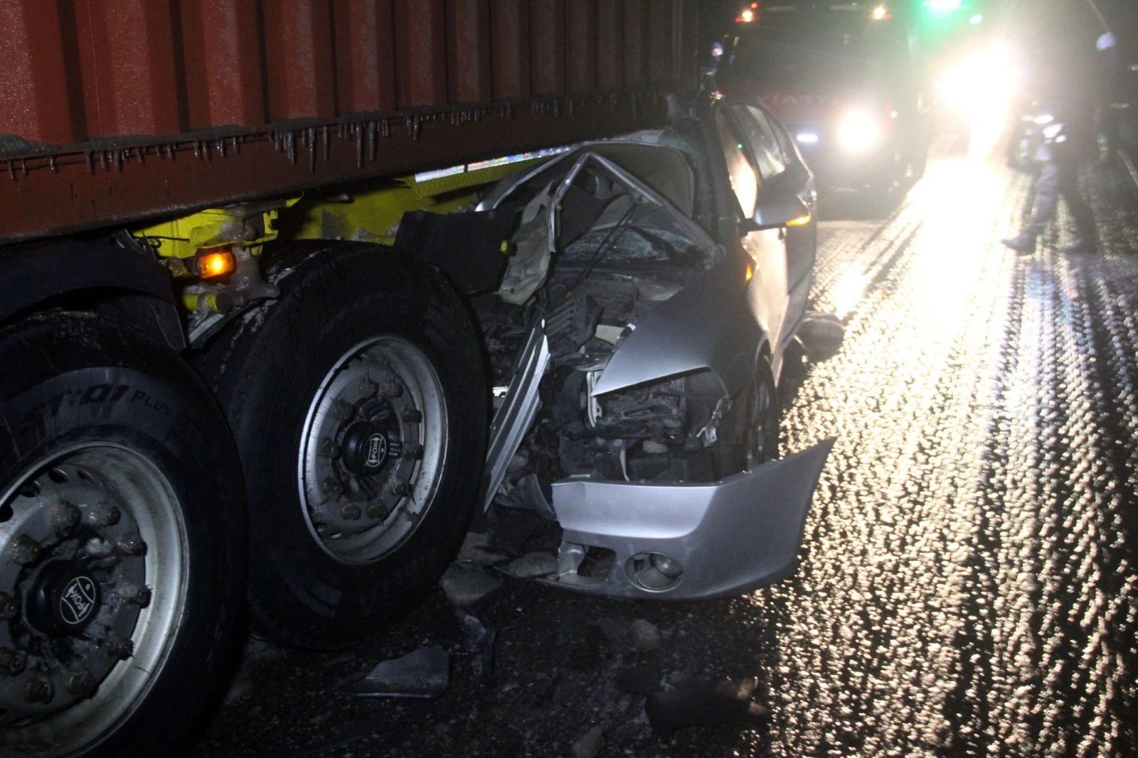 Konya-Adana yolunda  feci kaza: 2'si çocuk 4 ölü