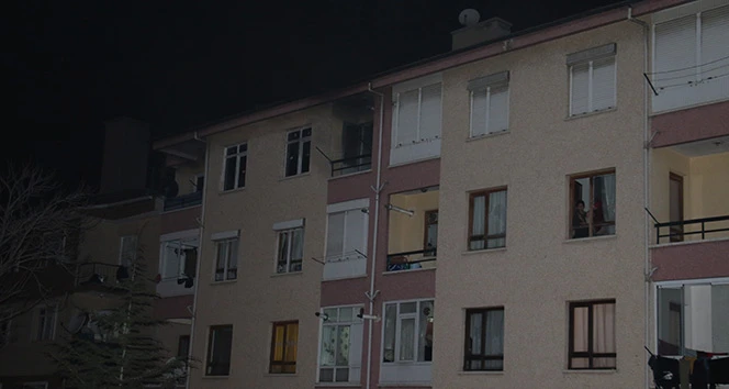 Şizofreni hastası kadın evini ateşe verdi iddiası