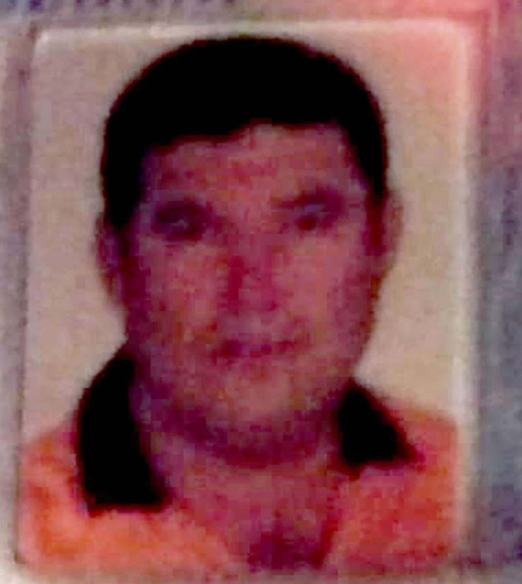 Herkesin gözü önünde önce kız arkadaşını sonra kendini vurdu