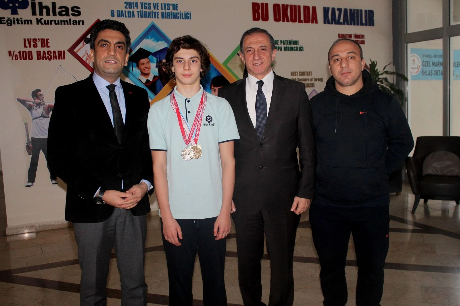 İhlas Kolejli yüzücüden iki ikincilik, iki üçüncülük