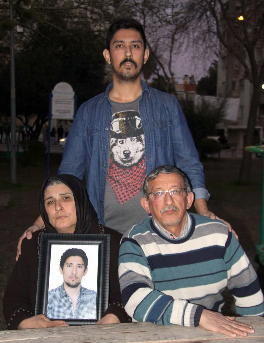 Oğlunun öldüğü caddeye bakamıyor, otobüse binemiyor