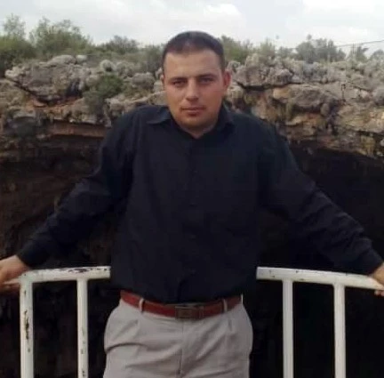 Okul servisi şoförü aracın içinde ölü bulundu