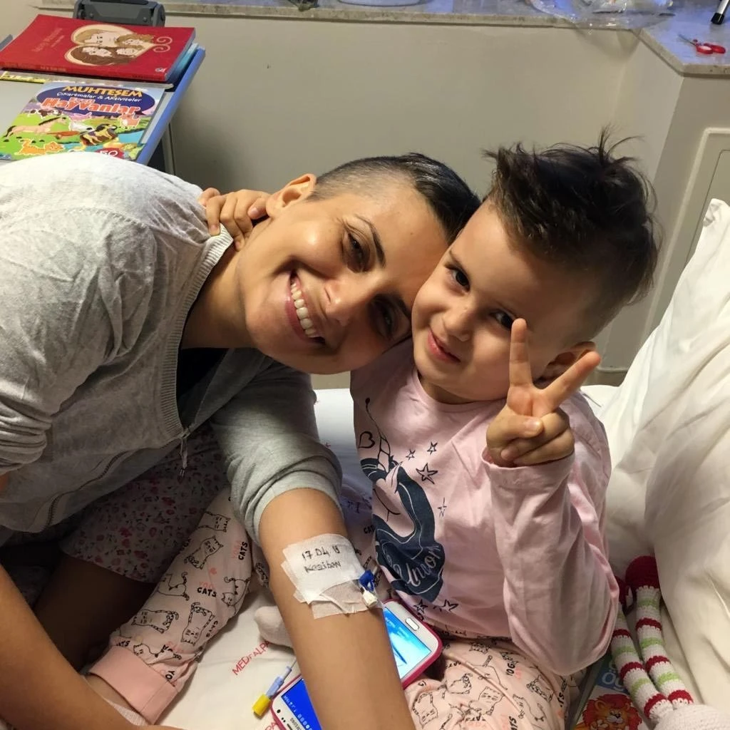 Öykü Arin'e annesinden ilik nakli