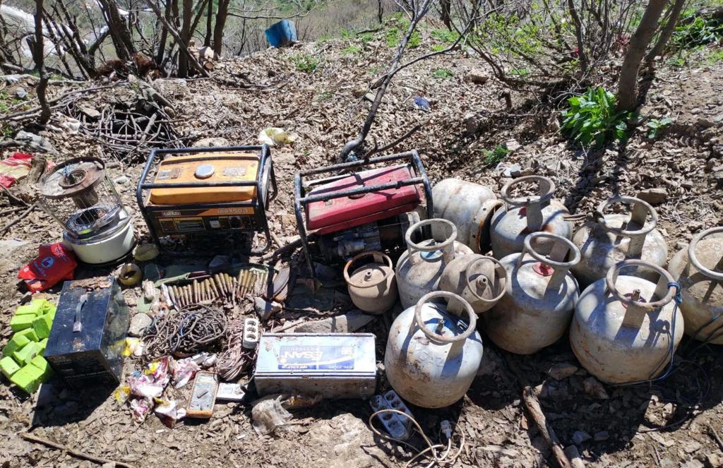 Yüksekova'da PKK'nın mühimmat deposu ele geçirildi