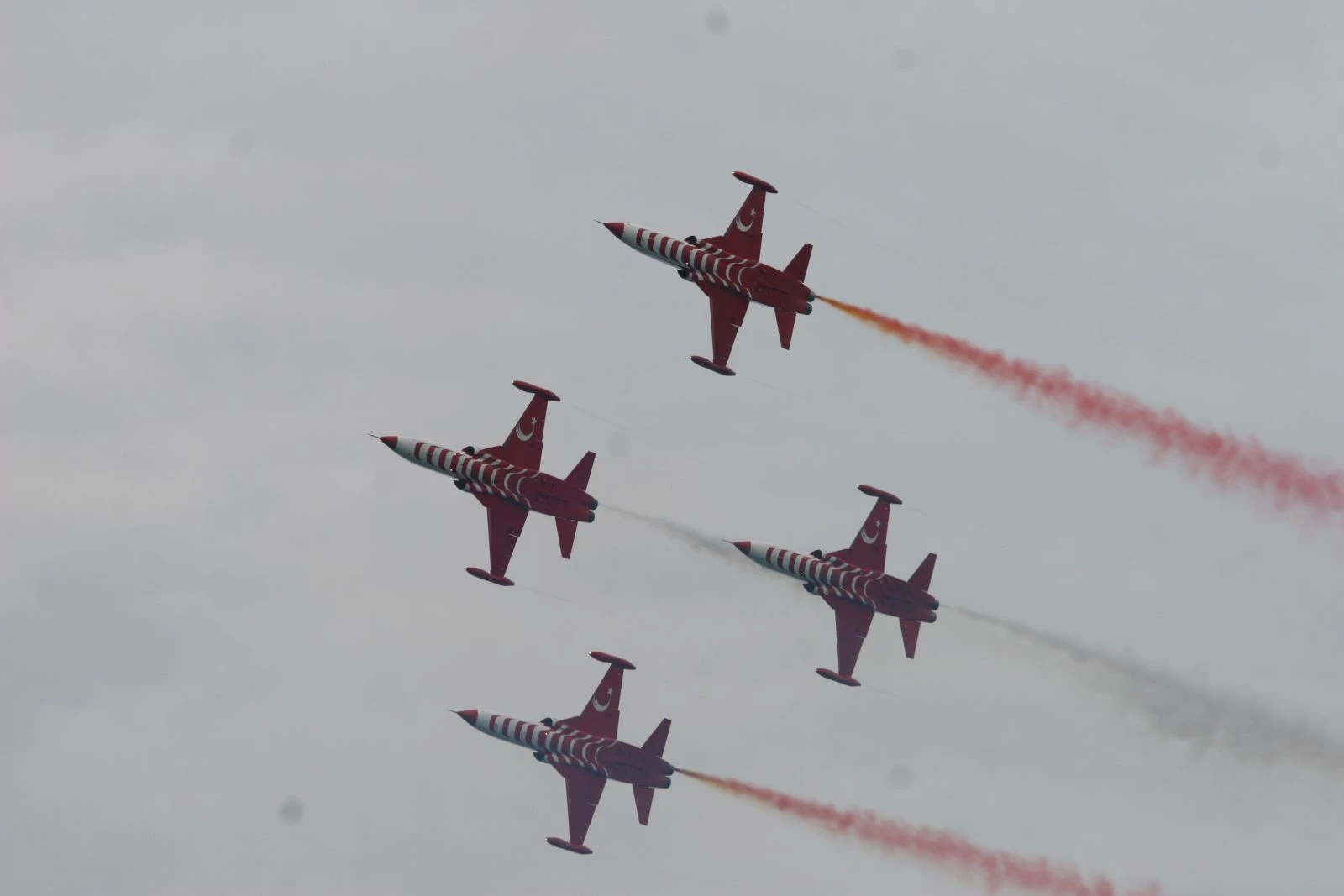 Türk Yıldızları nefes kesti