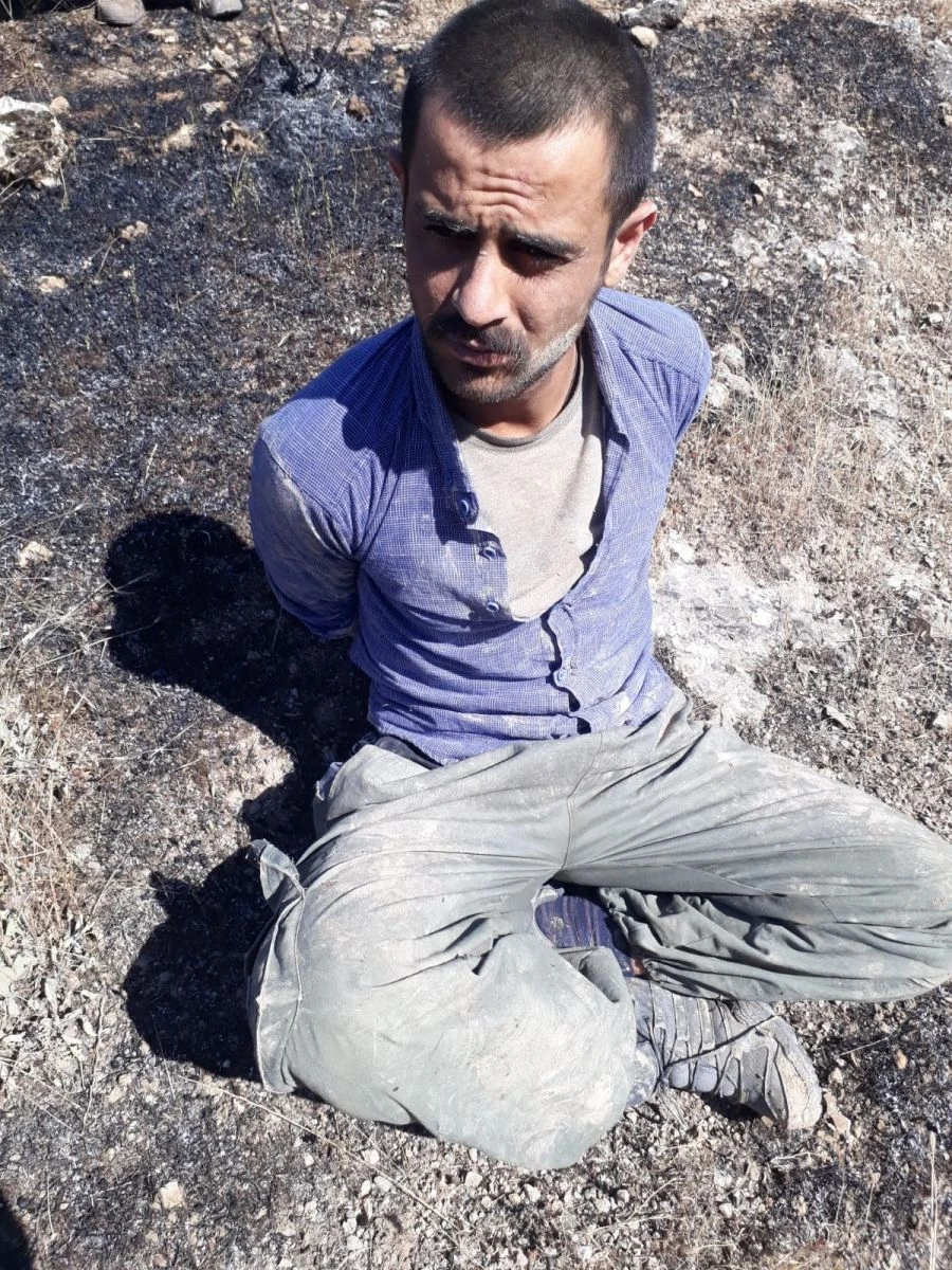 Teröristlerin yakalanma anına ait yeni fotoğraflar ortaya çıktı