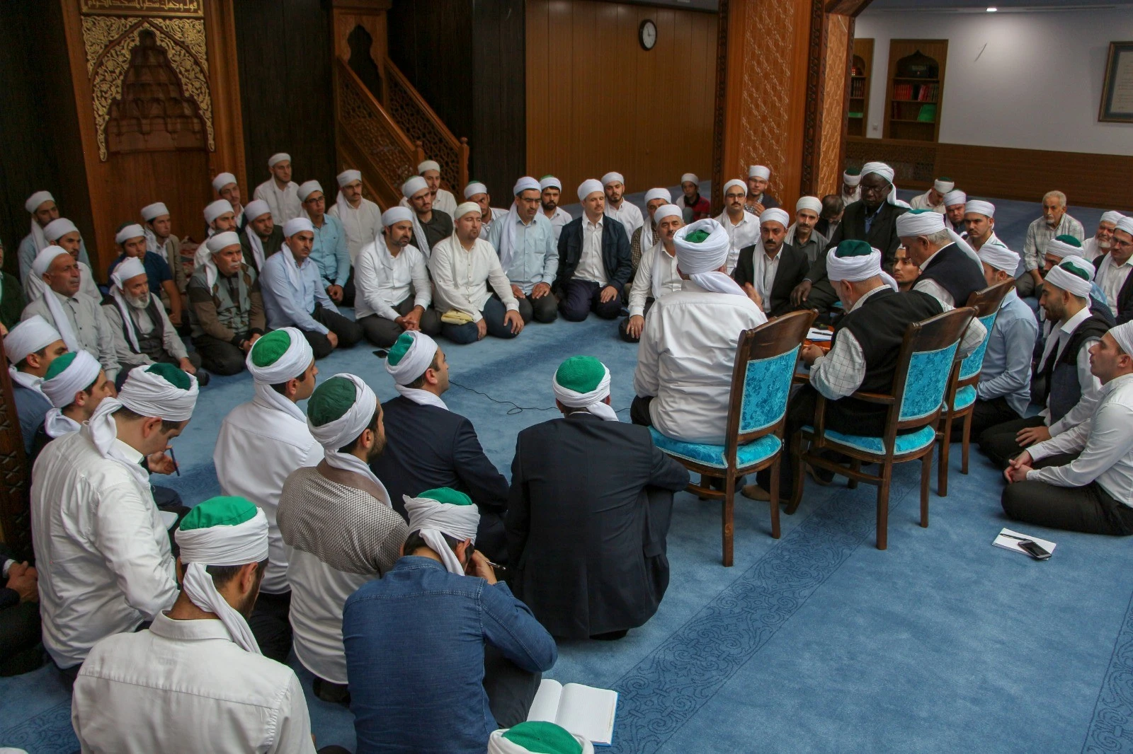 Papazlıktan vazgeçti, İslamiyeti seçti