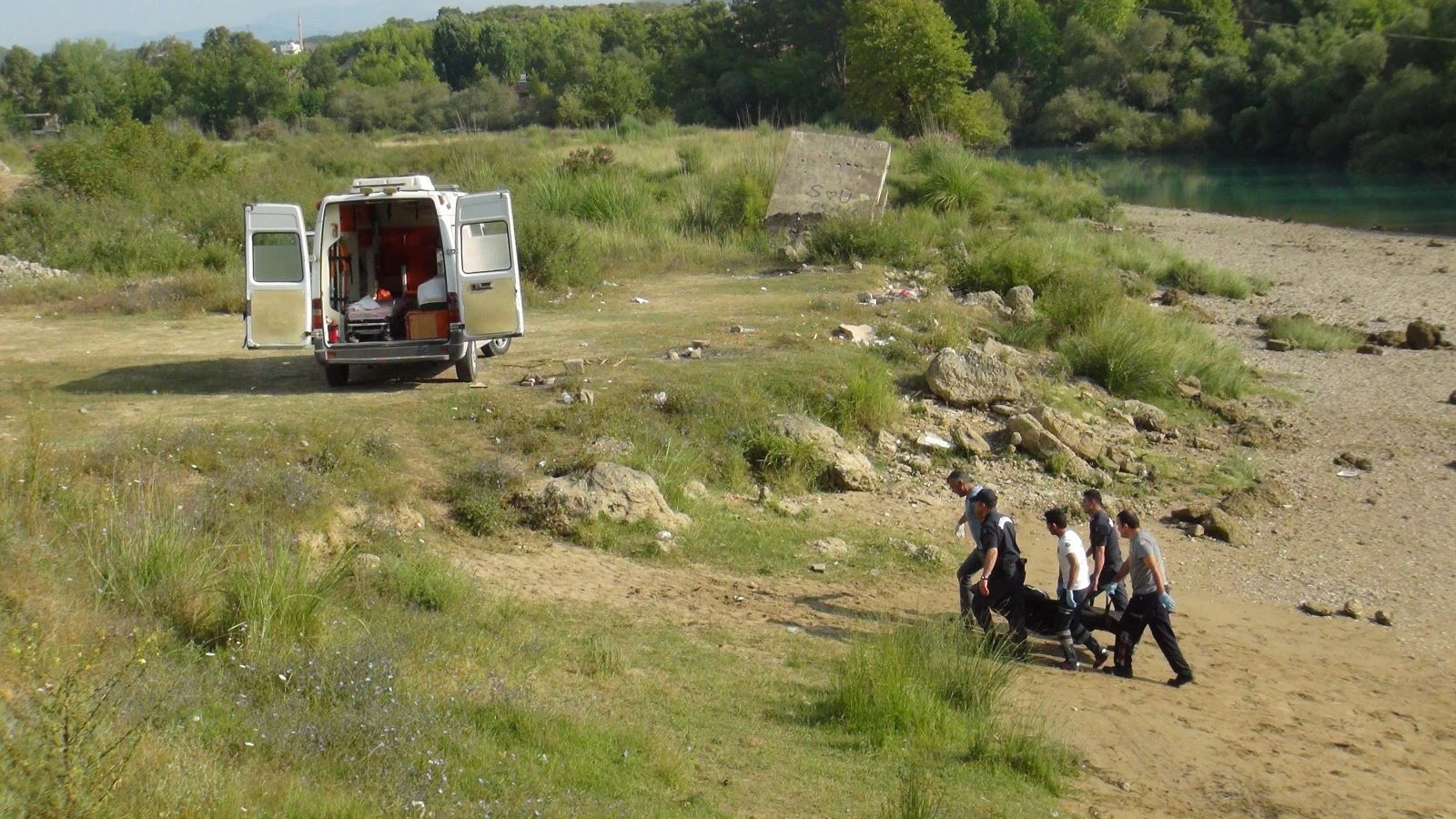 Manavgat Irmağı'nda kaybolan gencin cesedine 12 saat sonra ulaşıldı