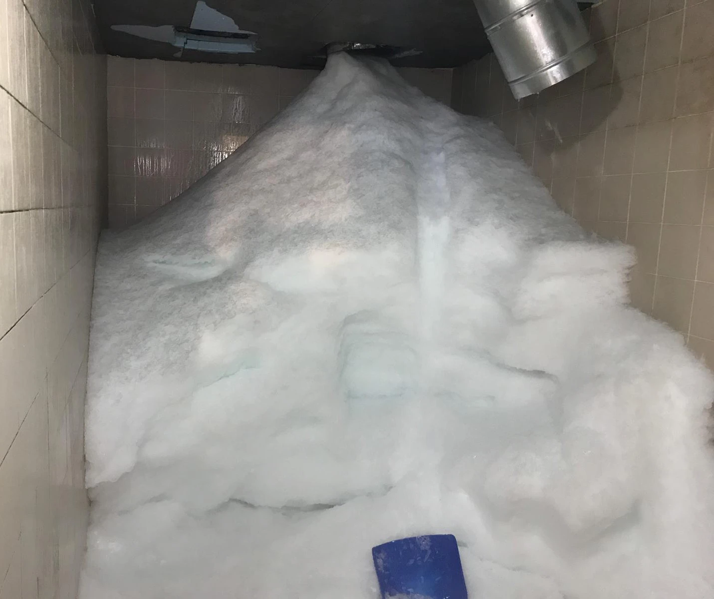 20 ton buz üreten tesis taleplere yetişemiyor