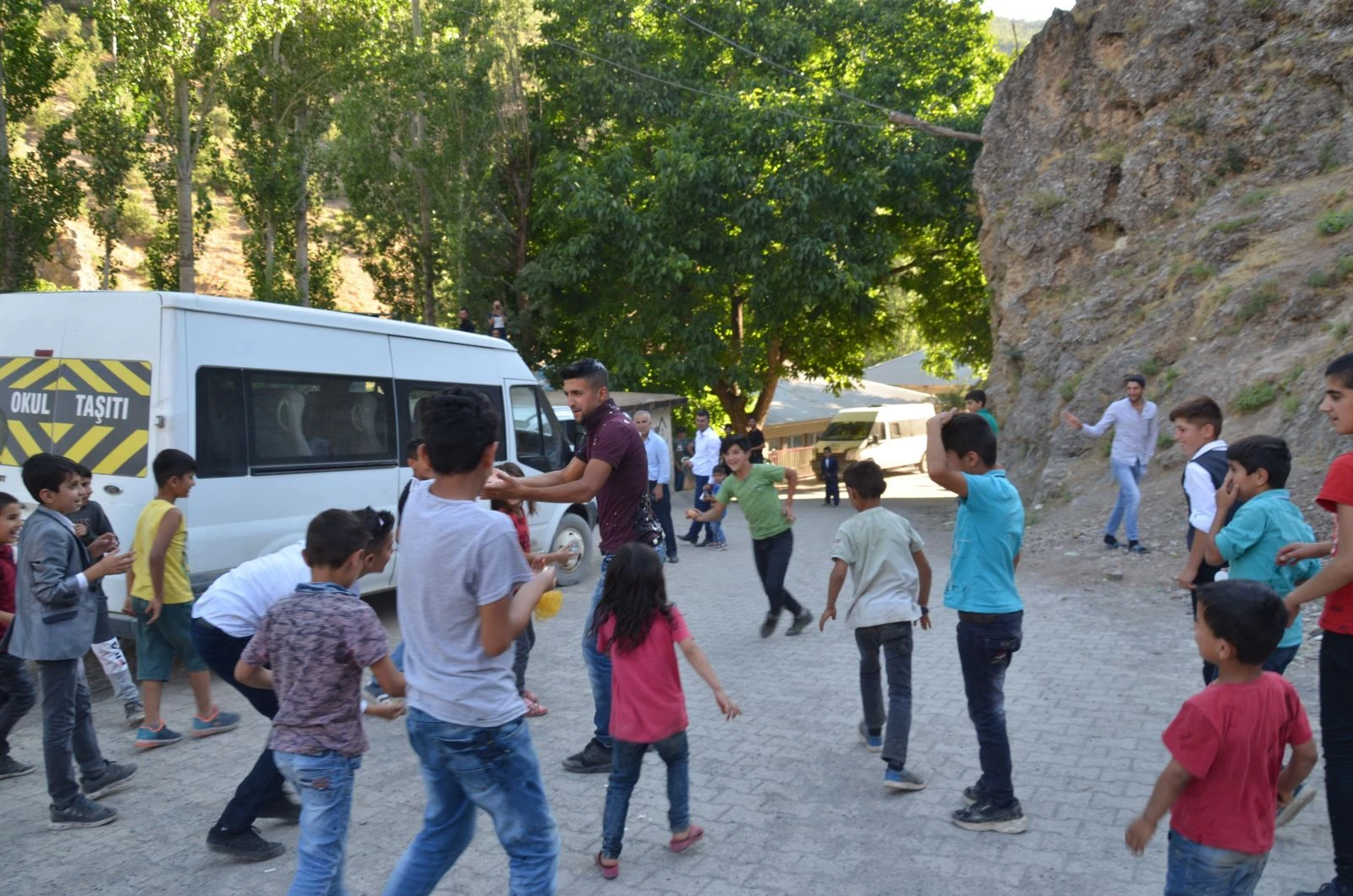 Böyle düğün adeti ne görüldü, ne duyuldu