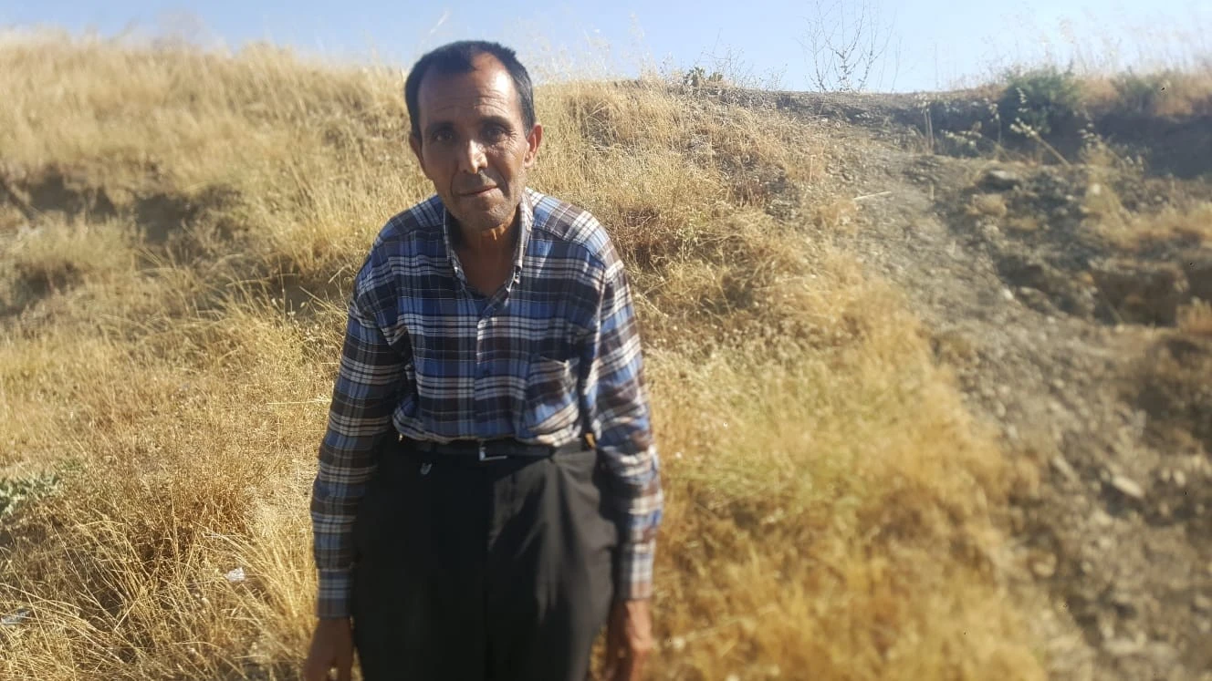 Evleri yıkılan aile yardım bekliyor