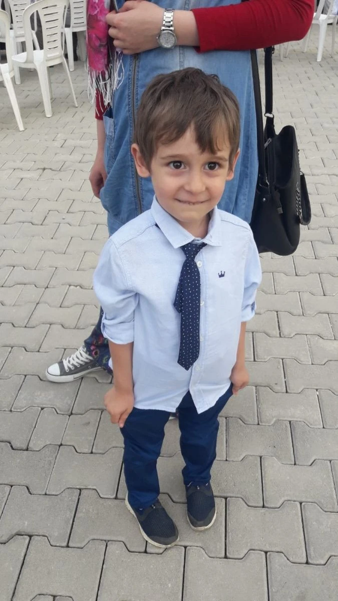 18 yaşındaki teyze ve 5 yaşındaki yeğen kucak kucağa yandı