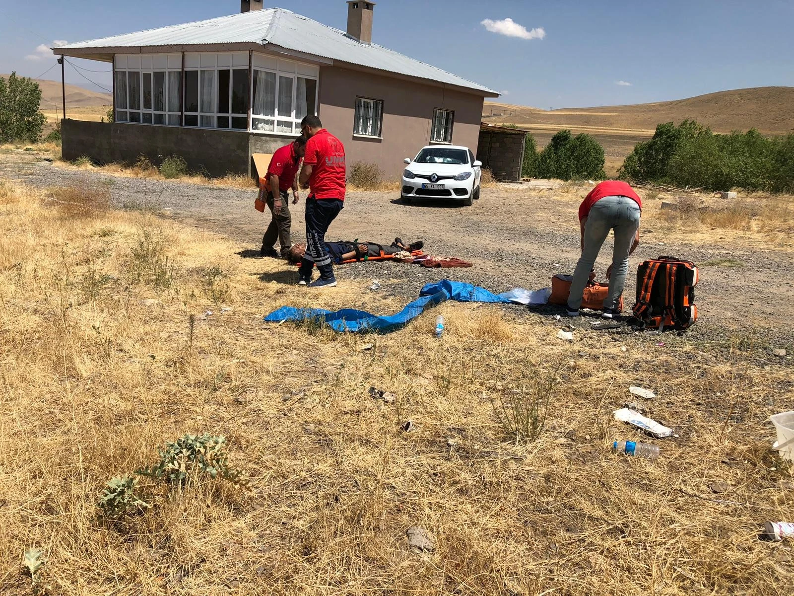 Kaçakları taşıyan araç kaza yaptı! Sürücüsü gözaltına alındı