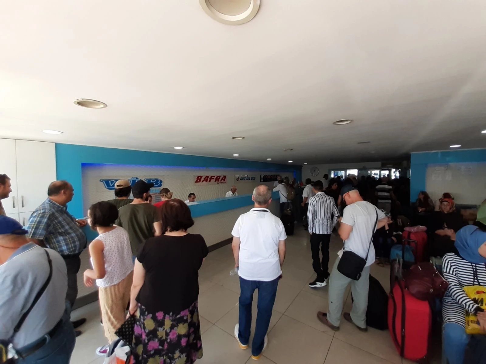 Otogar'da otobüs kuyruğu! Trafik yola çıkmadan başladı