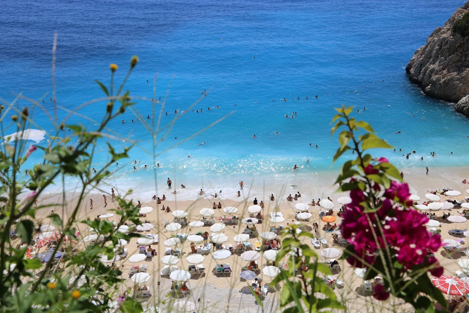 Tarih yazıldı! 4 günde 25 bin kişi denize girdi