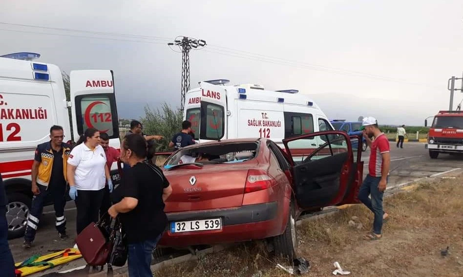 Otomobille cip çarpıştı! Ortalık savaş alanına döndü