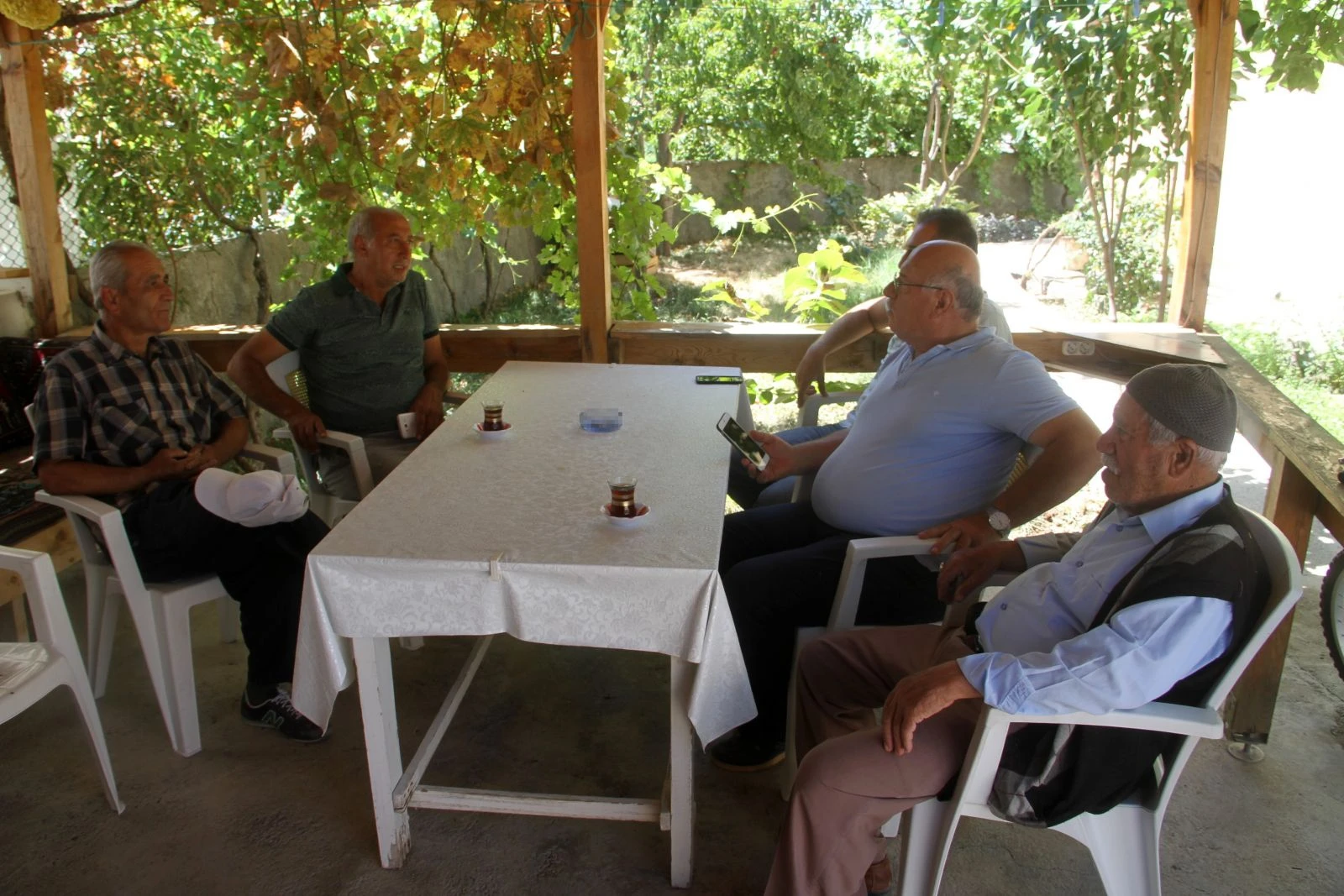 Akıllı köyde sulama işi telefonla yapılıyor