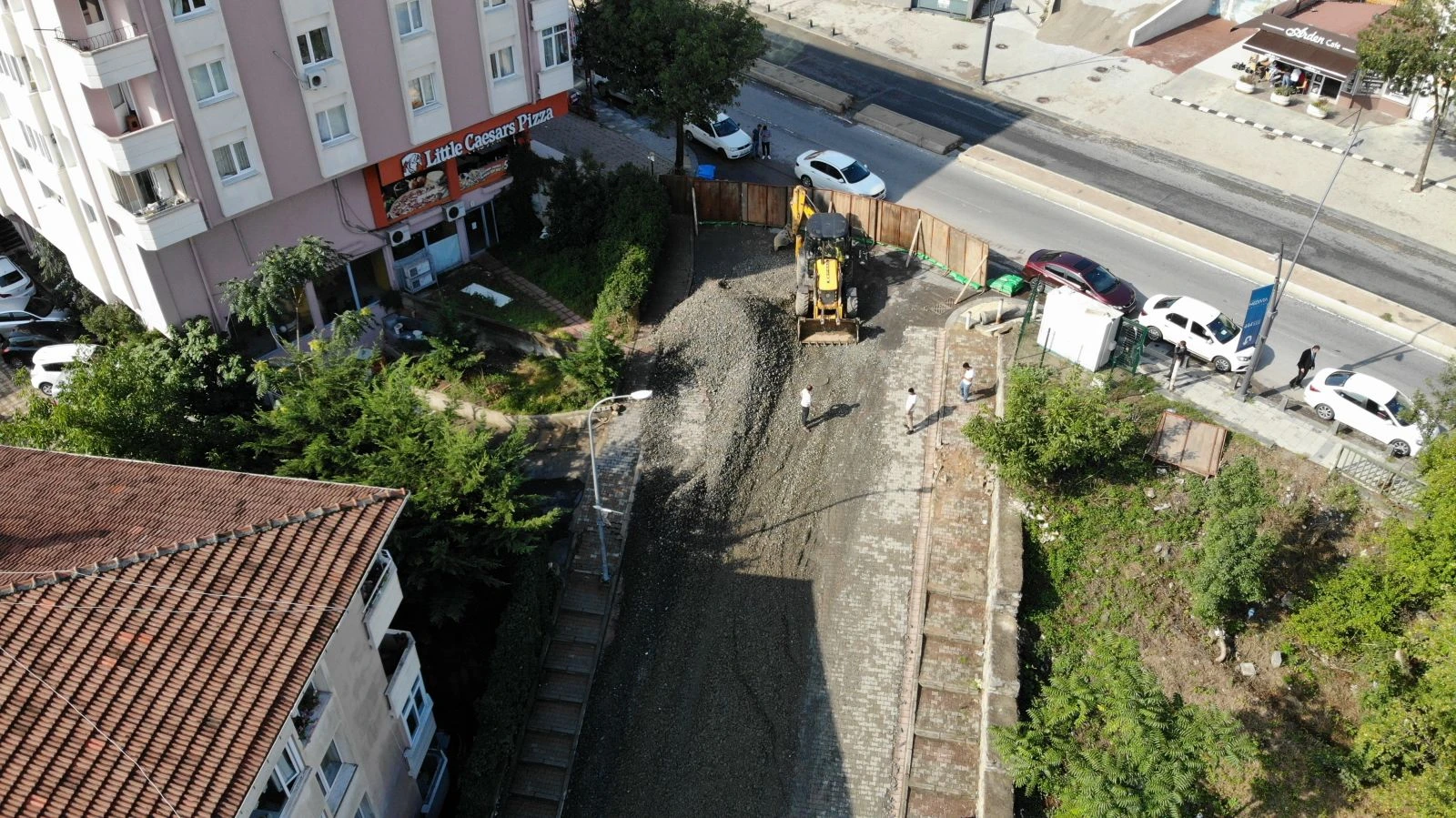 Sağanak nedeniyle çöken yol iyileştiriliyor