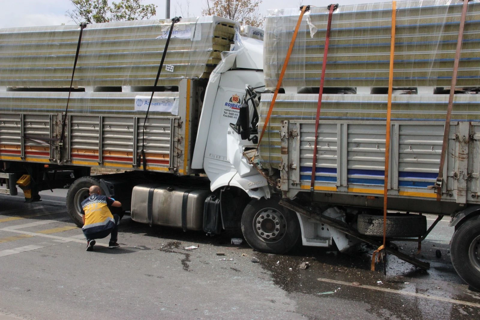 Eskişehir'de zincirleme kaza! 3'ü TIR 6 araç birbirine girdi