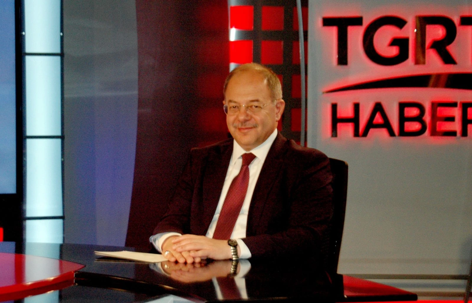 Bakan Akdağ'dan sağlık çalışanlarına müjde