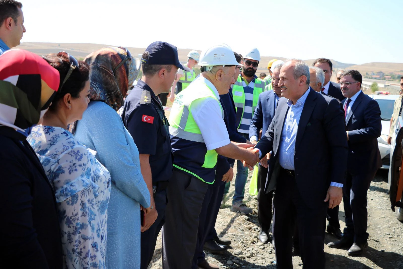 İstanbul-İzmir otoyolundan 26 günde 2.5 milyon araç geçti
