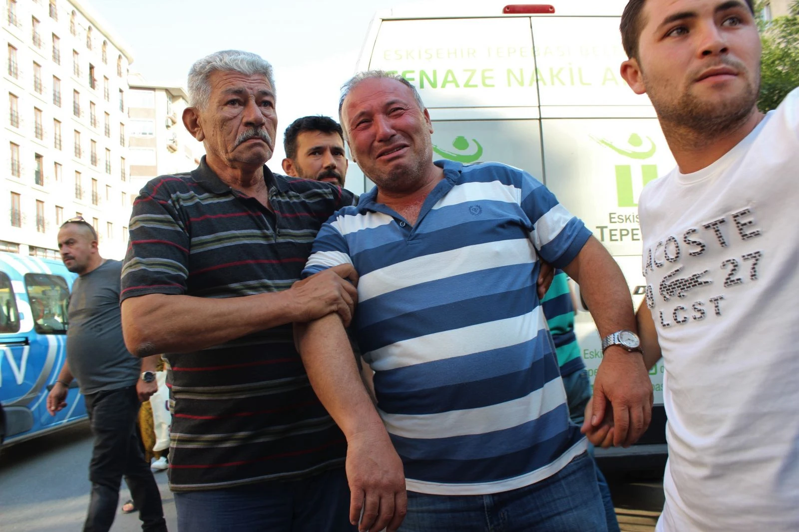 İmam küçük Eymen'i son yolculuğuna böyle uğurladı