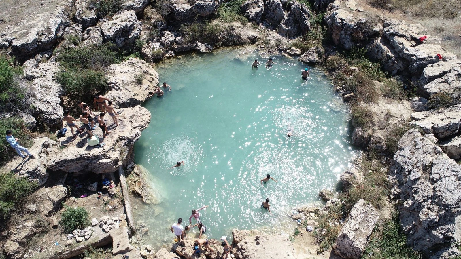 Uyuz ve egzaması olanlar bu göle akın ediyor