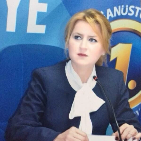 Eski belediye başkanının kızı evinde ölü bulundu