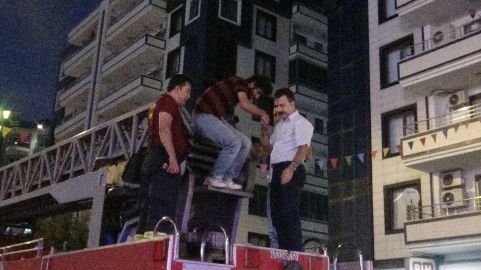 İntihar girişimini sosyal medyada canlı yayınladılar