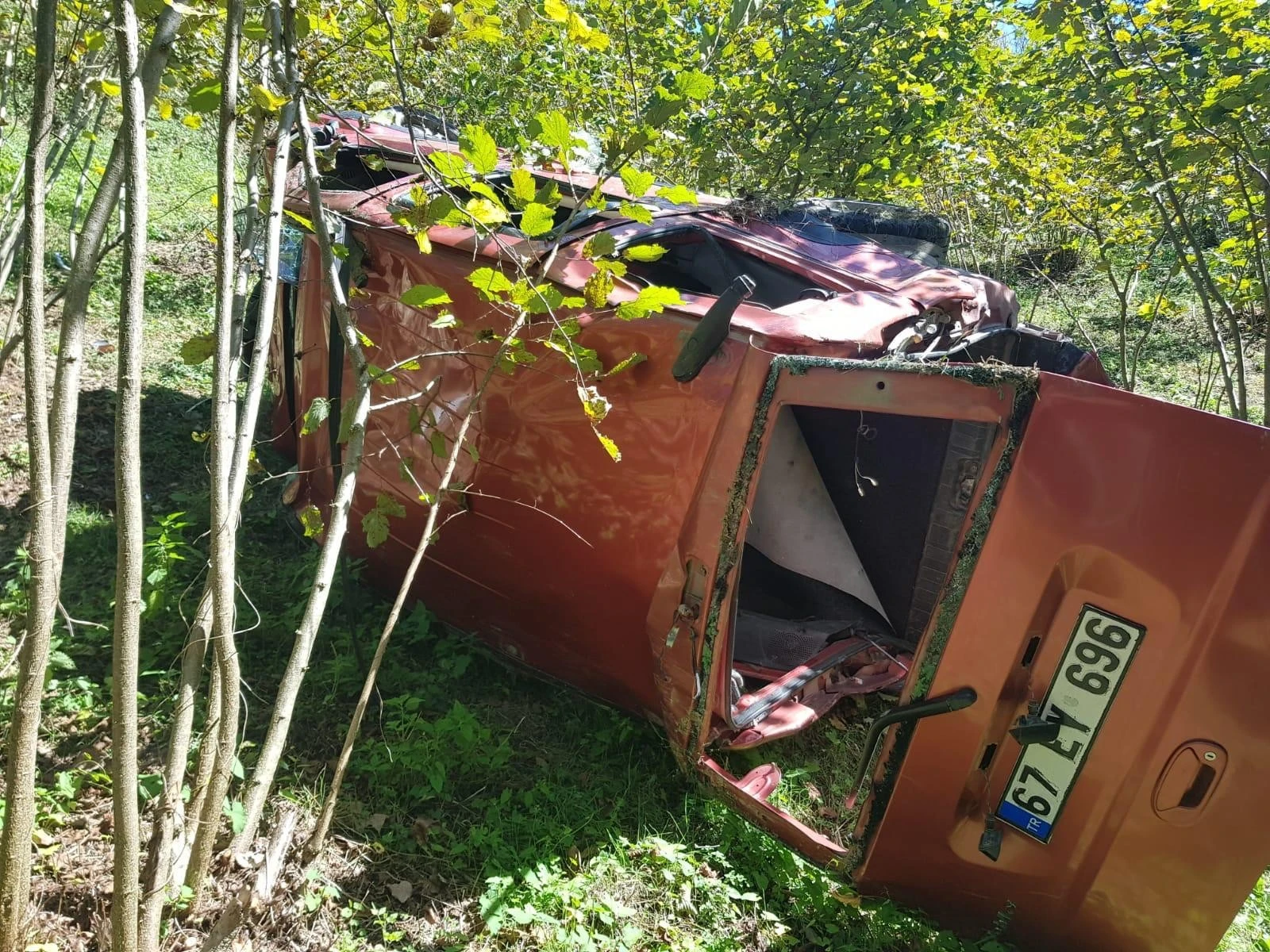 60 metreden dereye uçan araç hurdaya döndü