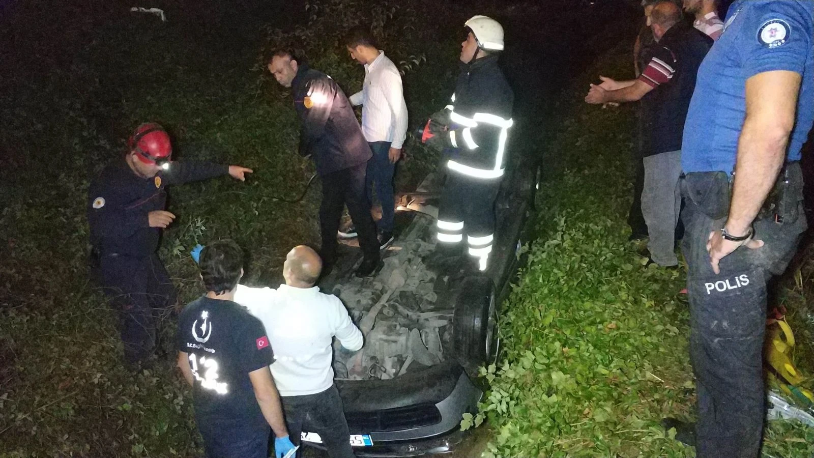 Su kanalına düşen araçta can pazarı