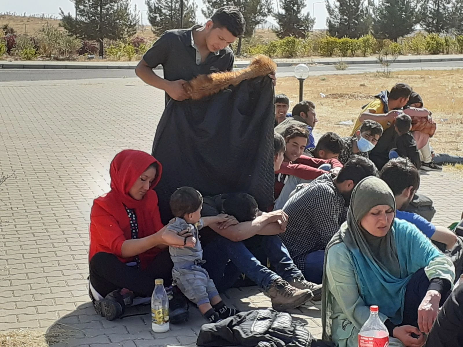 Mültecileri yol ortasında bırakıp kaçtılar