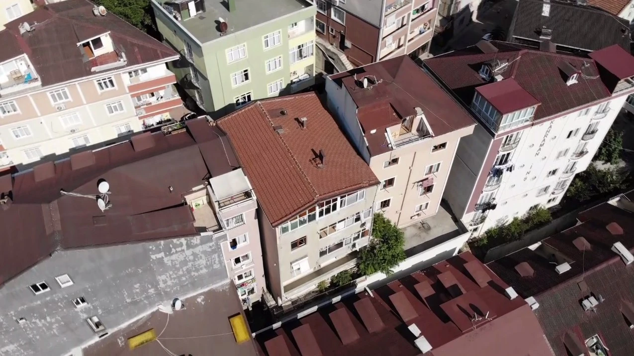 İstanbul'da binaları deprem vurdu