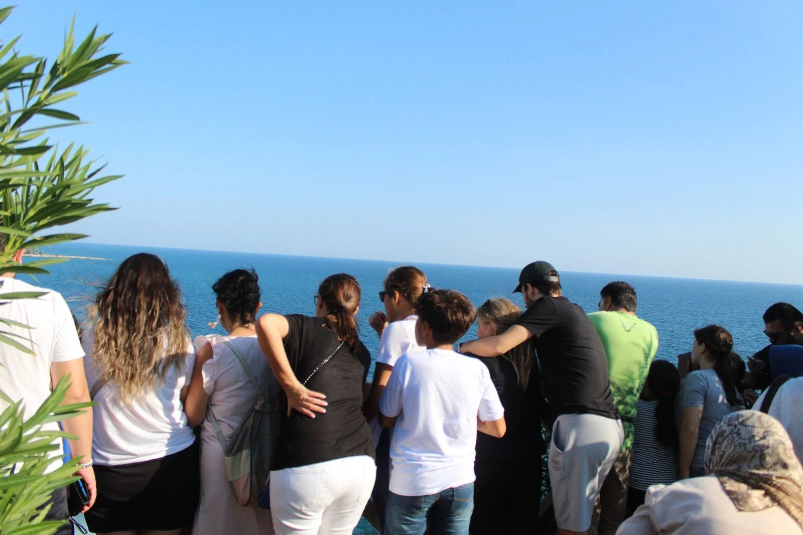 Balık tutmak isterken mahsur kaldı