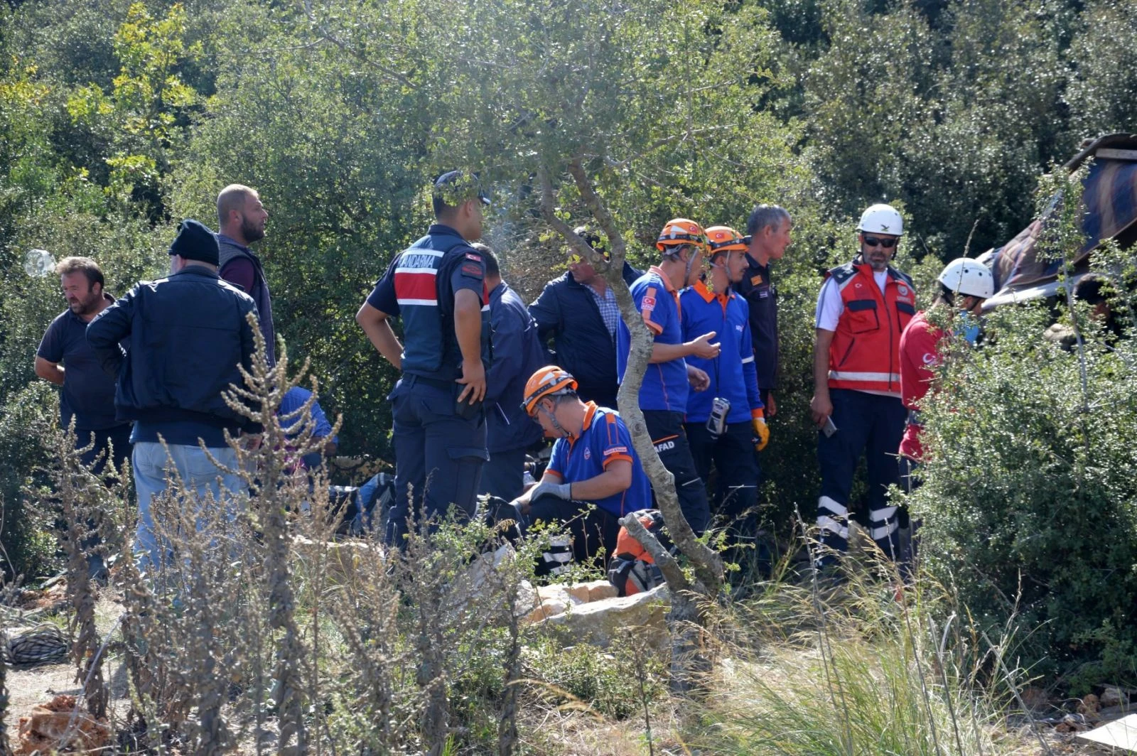 Kendi kazdığı 42 metrelik çukura düştü