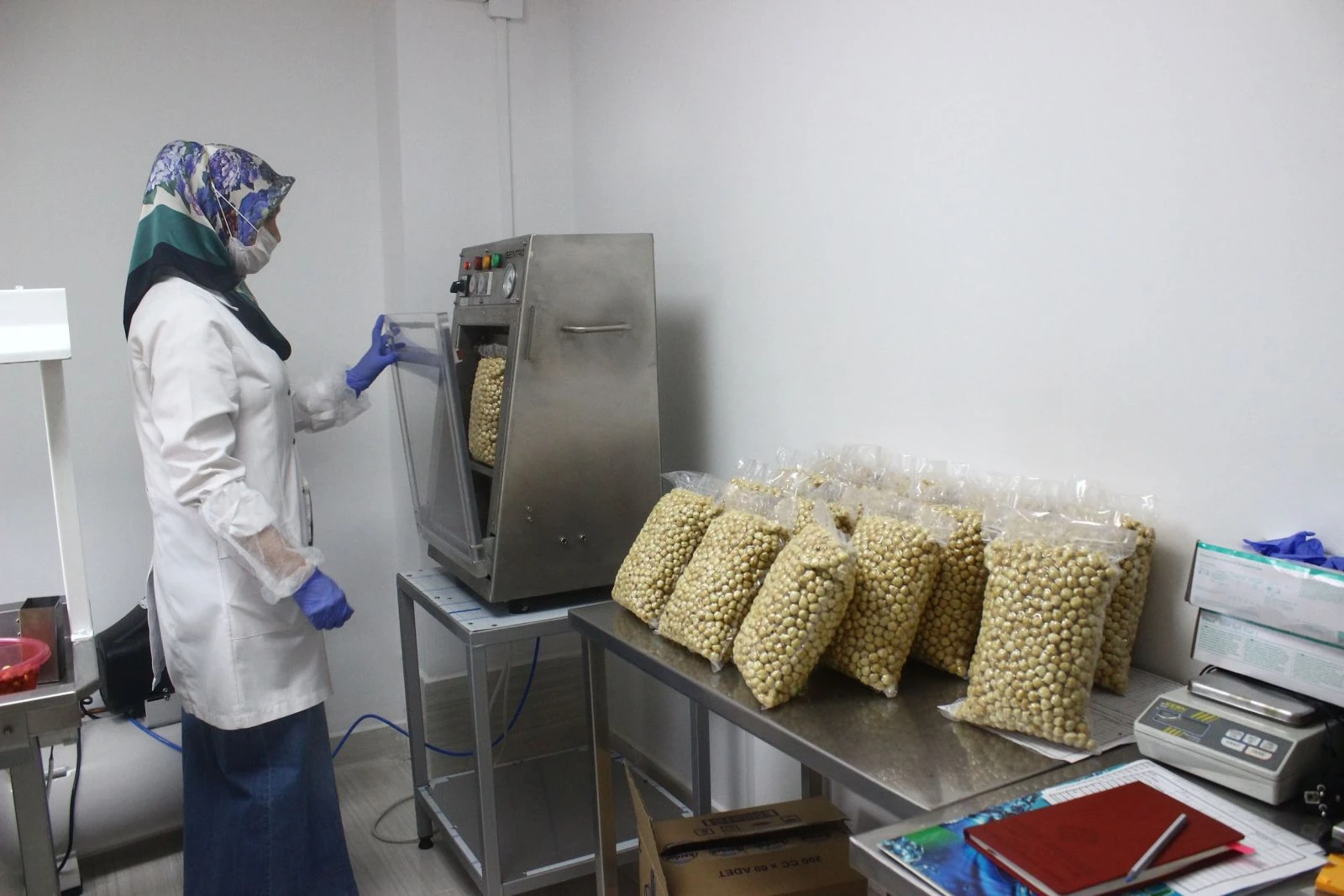 Fındığı 16 lira yerine 60 liradan satmanın yolunu buldular